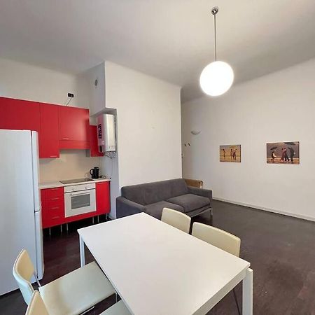 Modern Pretty Apartment Near Isola Zone 밀라노 외부 사진